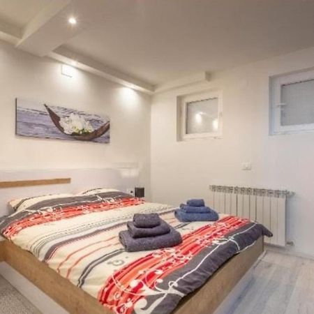Newly Renovated App Goran Apartman Umag Kültér fotó